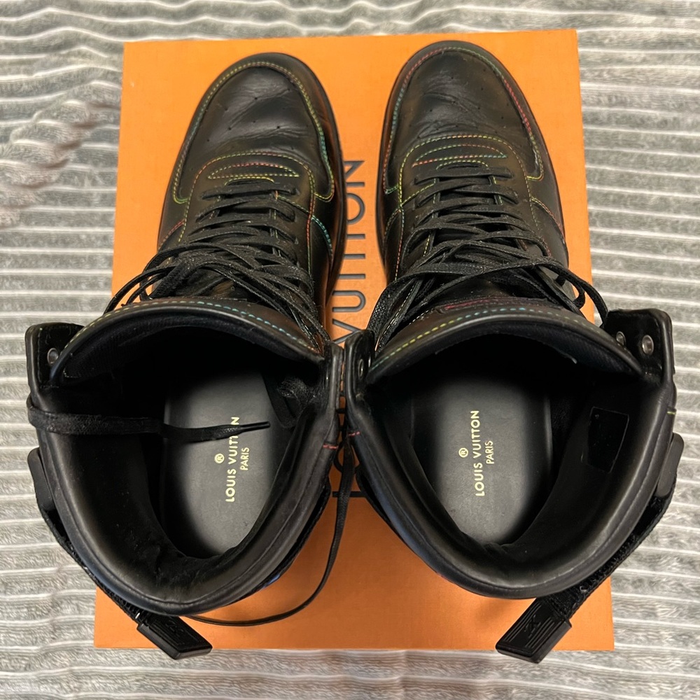 Louis Vuitton Rivoli High Top Sneakers Size LV9 US10/10.5 Like New Condition - Picture 10 of 10